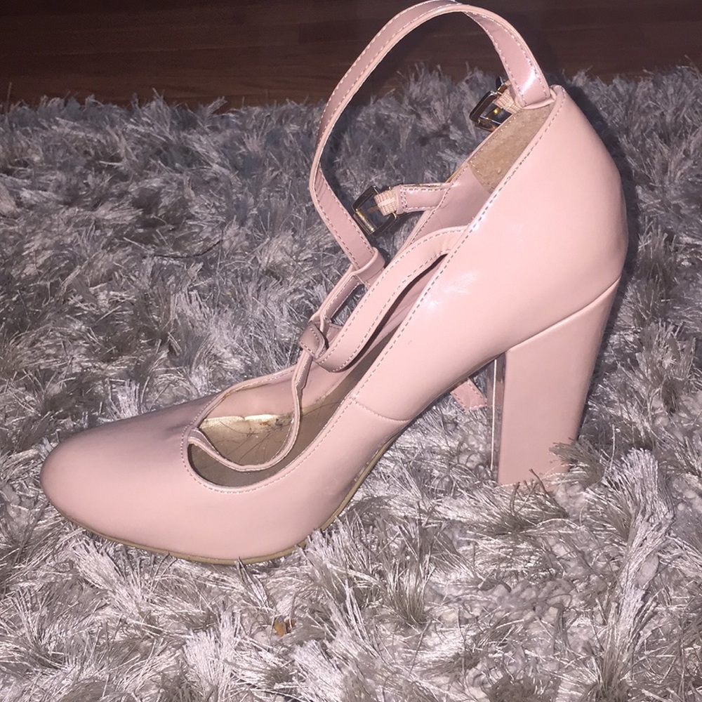 Shoes - Picture 2 of 3